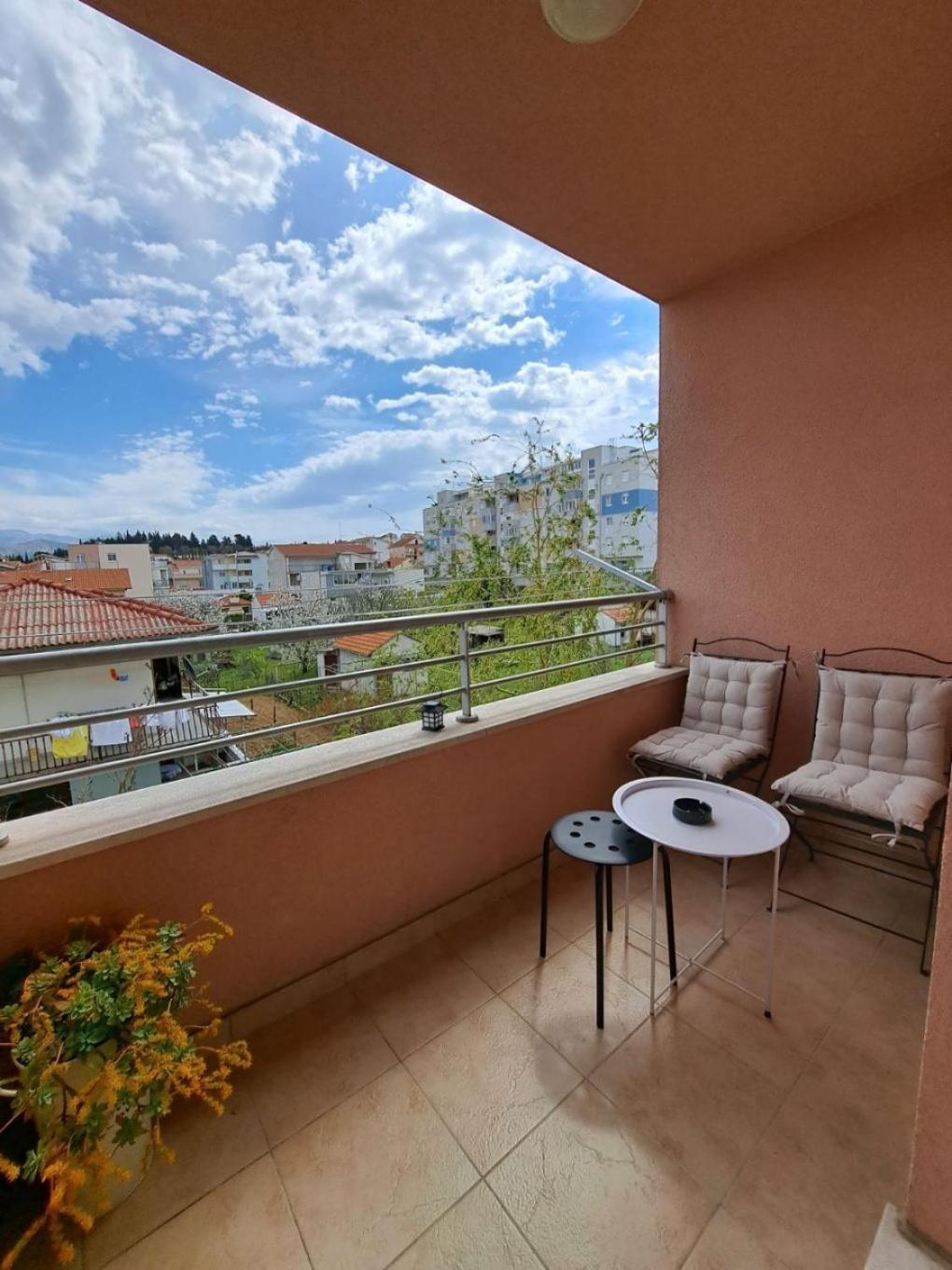 Apartment Slava - Close To The Mall Split Bagian luar foto