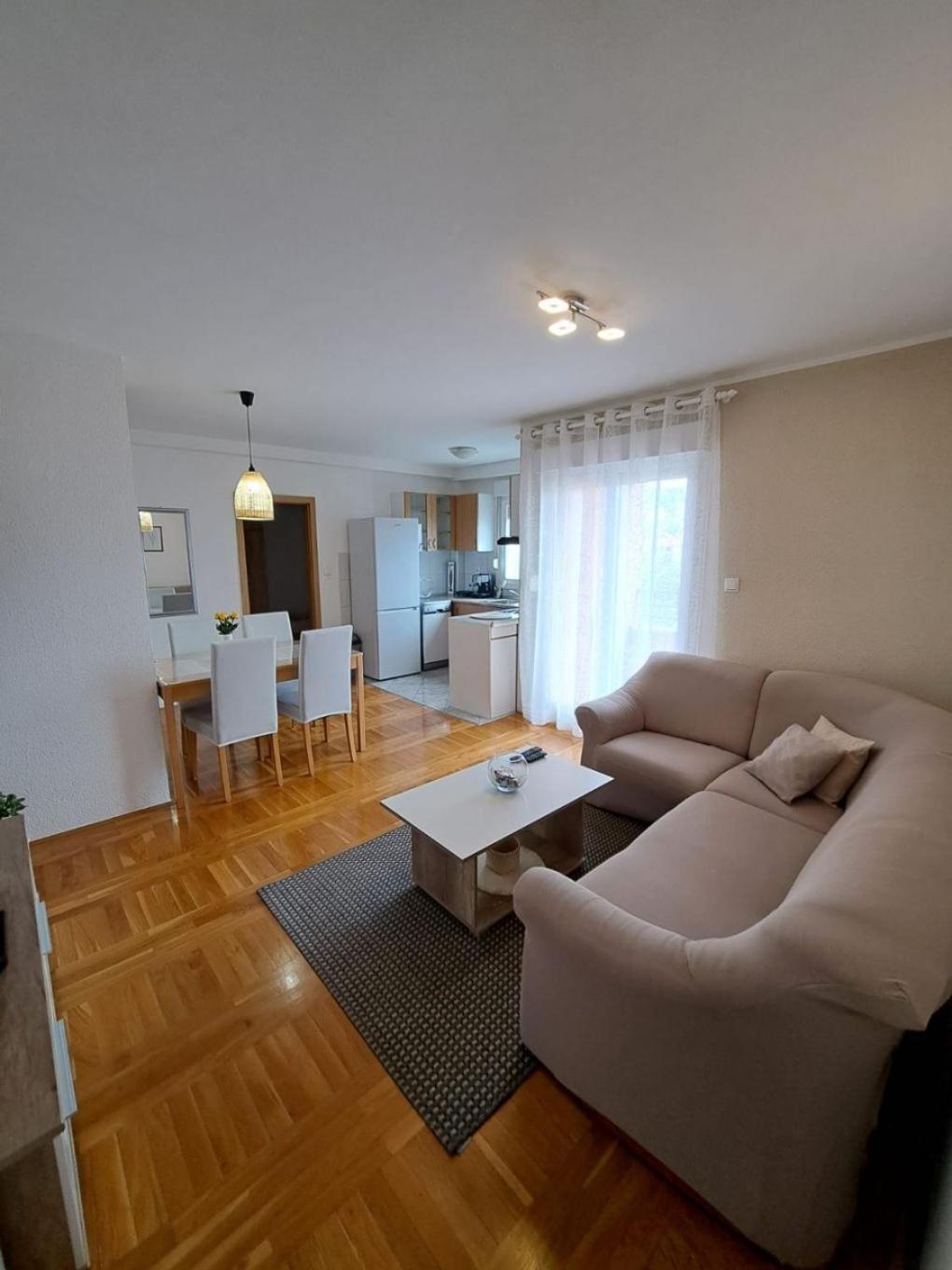 Apartment Slava - Close To The Mall Split Bagian luar foto